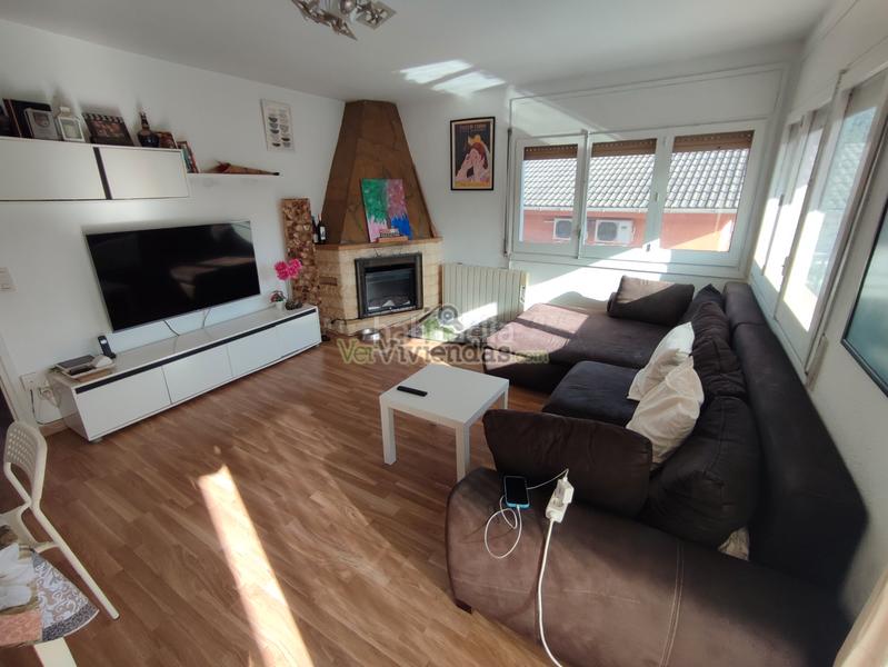 Foto 7b2d5093-4eab-463f-8d44-05d9dcc56ed0. Casa a carrer mercè 10 a Cervelló