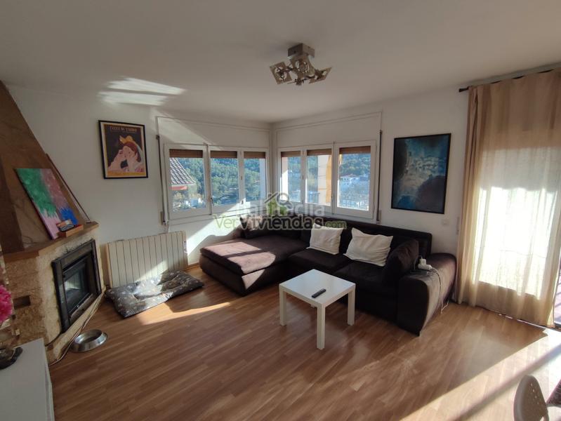 Foto 86c4afdd-8ee1-4e6b-97b3-ccd889ac561d. Casa a carrer mercè 10 a Cervelló