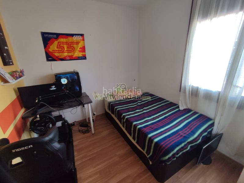 Foto ae4f7cb4-17da-42cd-b995-048739fb54e6. Casa a carrer mercè 10 a Cervelló