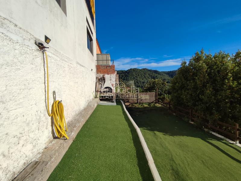 Foto b610affd-9f49-486f-bb53-45b3f4adaa8f. Casa a carrer mercè 10 a Cervelló