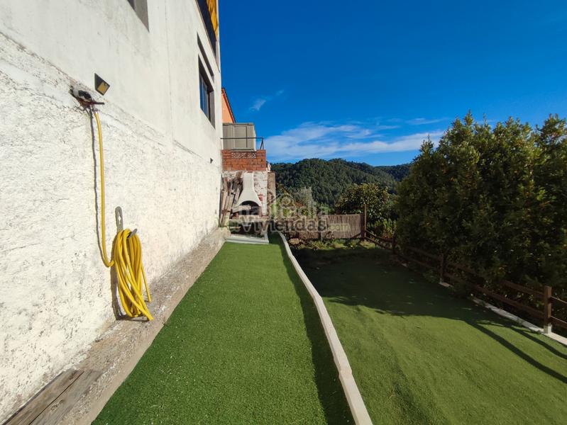 Foto e6c083da-b70a-497f-b203-6699bf346494. Casa a carrer mercè 10 a Cervelló