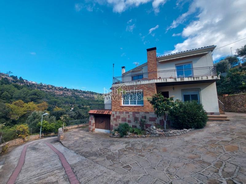 Foto 41466f90-1f65-42f2-81de-8ce09b8af919. Casa a carrer major 164 a Cervelló