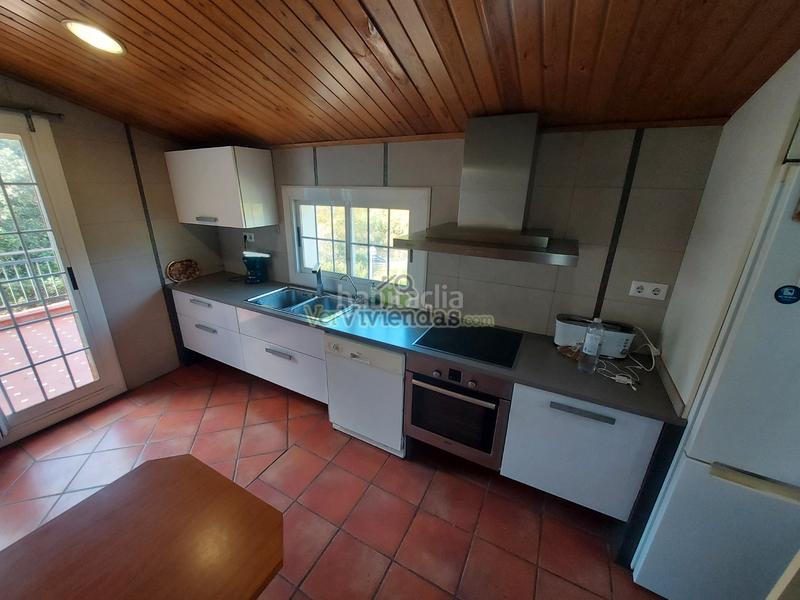 Foto ae365614-525e-4e6d-9f94-5dc8f8c8a2d3. Casa a carrer major 164 a Cervelló