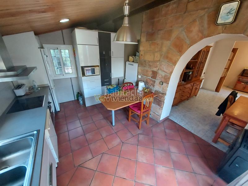 Foto bca95019-3428-418a-8fca-e0b51e5ab72c. Casa a carrer major 164 a Cervelló