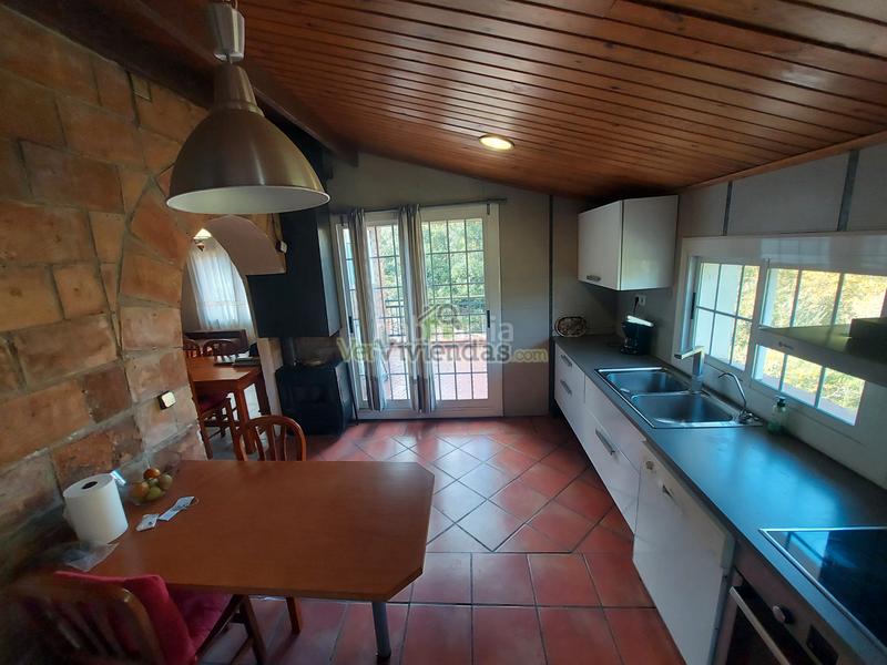 Foto c9225b5d-f32f-48d7-a991-321307005fb6. Casa a carrer major 164 a Cervelló