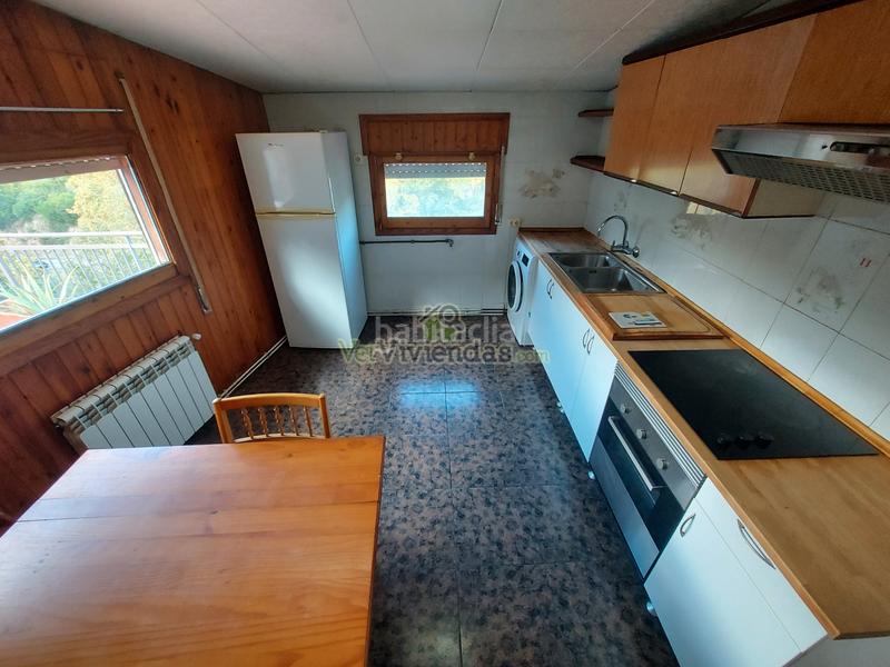 Foto ccae432c-a116-486f-9383-a8ba43b9925a. Casa a carrer major 164 a Cervelló