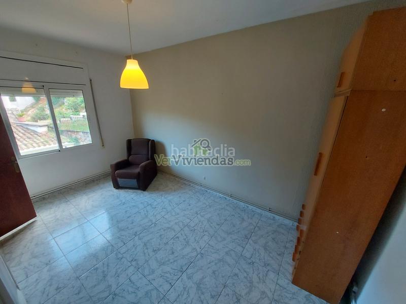 Foto eb4e38cc-03e3-44d5-96e8-1889a43fbf80. Casa a carrer major 164 a Cervelló