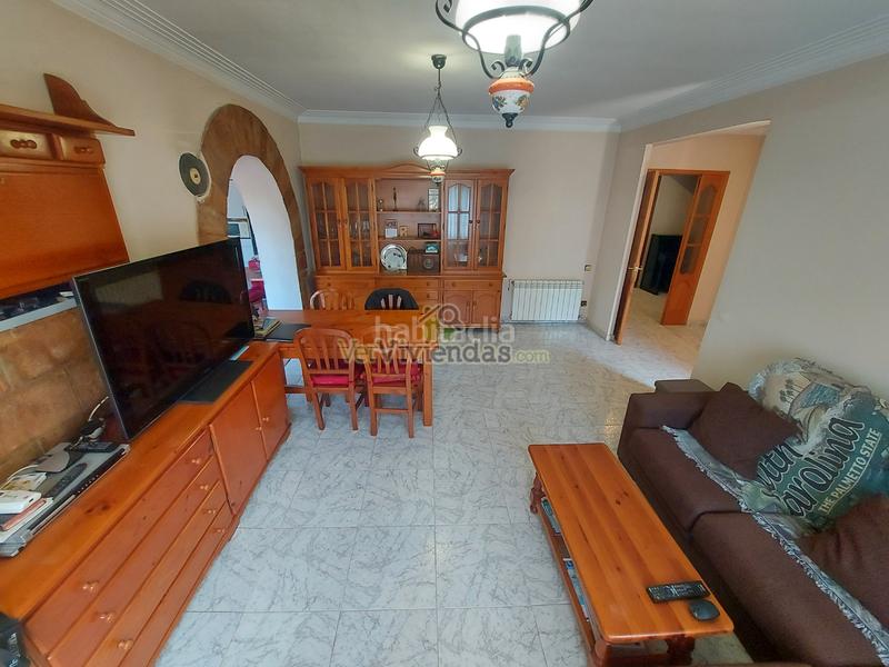 Foto fc4bc473-8404-4a84-996d-19e8f1a30f3a. Casa a carrer major 164 a Cervelló