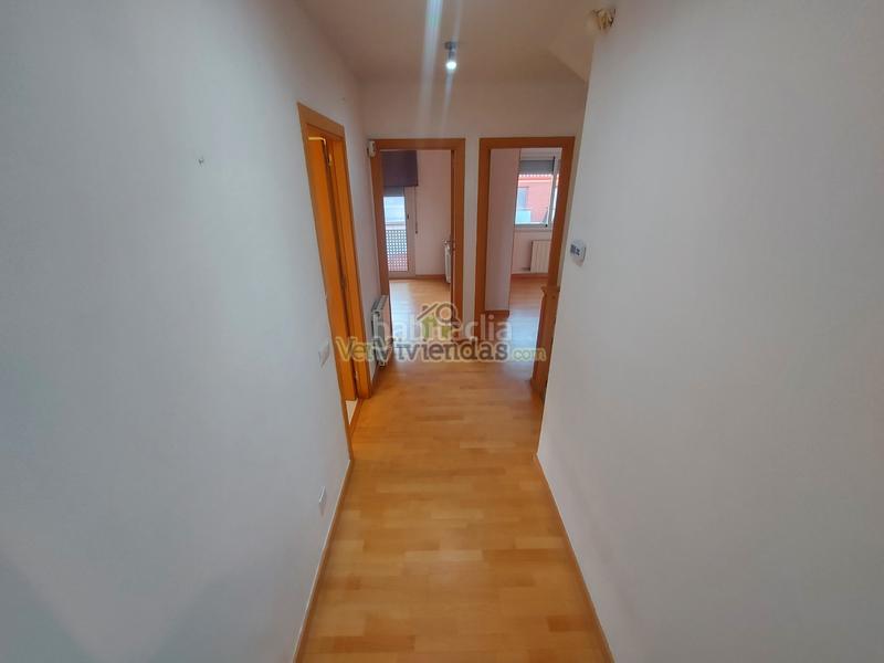 Foto 004fa9e4-ffd9-40e6-a2d0-acdd4e40f581. Reihenhaus in carrer pintor rivera 1 in Abrera