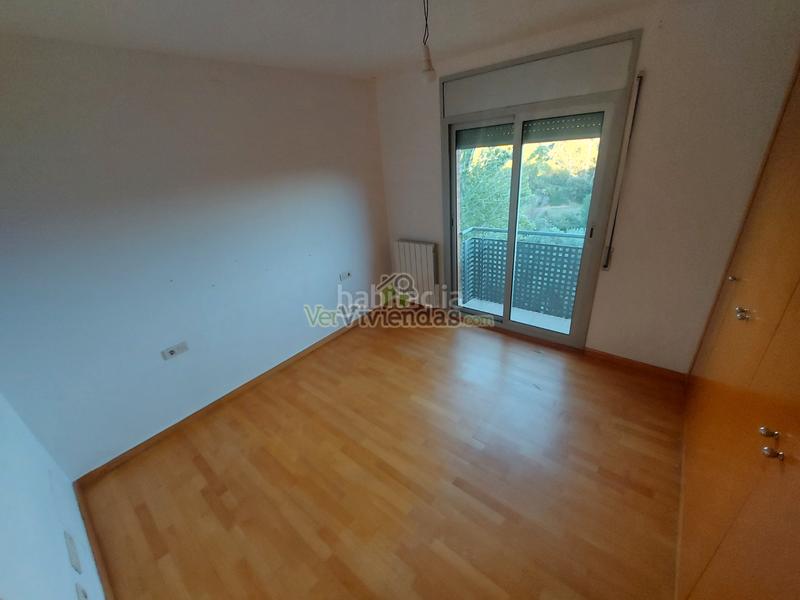 Foto 0bd81ce3-b729-4e32-ab28-a41509699616. Reihenhaus in carrer pintor rivera 1 in Abrera