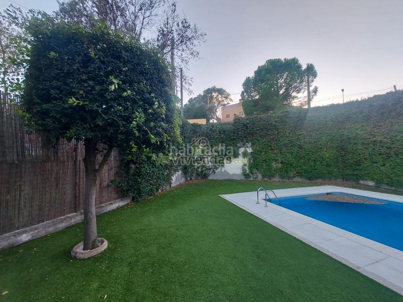 Foto 202f0966-706c-4b75-963d-182e9345157f. Reihenhaus in carrer pintor rivera 1 in Abrera