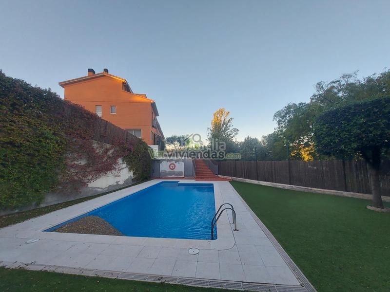 Foto 40bb8b8b-1645-4d33-bc3f-7b47141b8b2a. Reihenhaus in carrer pintor rivera 1 in Abrera