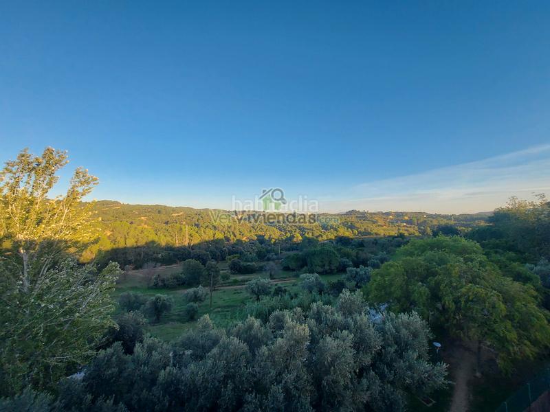 Foto b3e08f9b-8a44-4982-bc48-0813d38bce5d. Reihenhaus in carrer pintor rivera 1 in Abrera