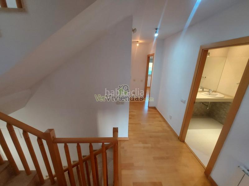 Foto b5a76fe4-ee0c-4033-87fb-afc5abcc121d. Reihenhaus in carrer pintor rivera 1 in Abrera