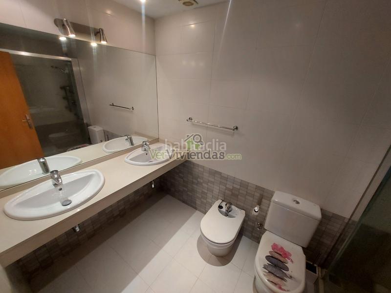 Foto b7c9aa5a-d054-47a2-9dc3-120805750693. Reihenhaus in carrer pintor rivera 1 in Abrera