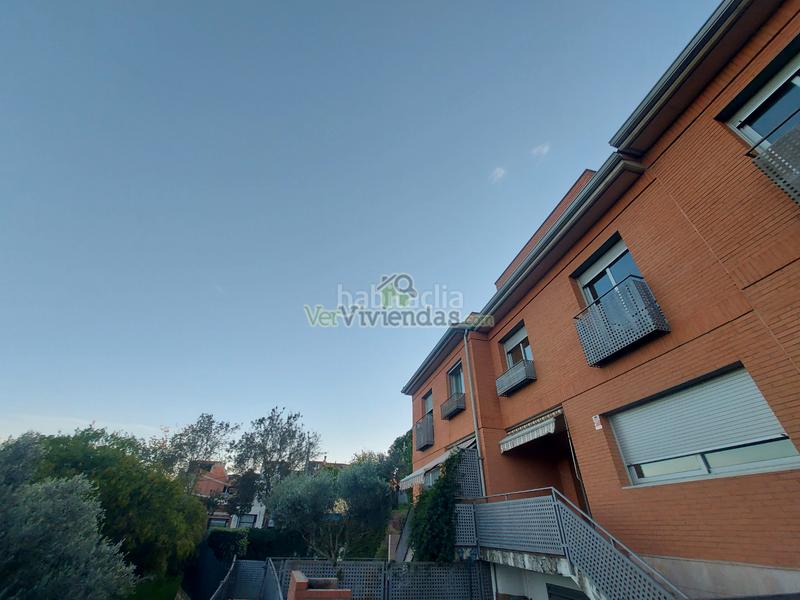 Foto bef19b80-b106-4281-91c1-ecfa35b1c7d6. Reihenhaus in carrer pintor rivera 1 in Abrera