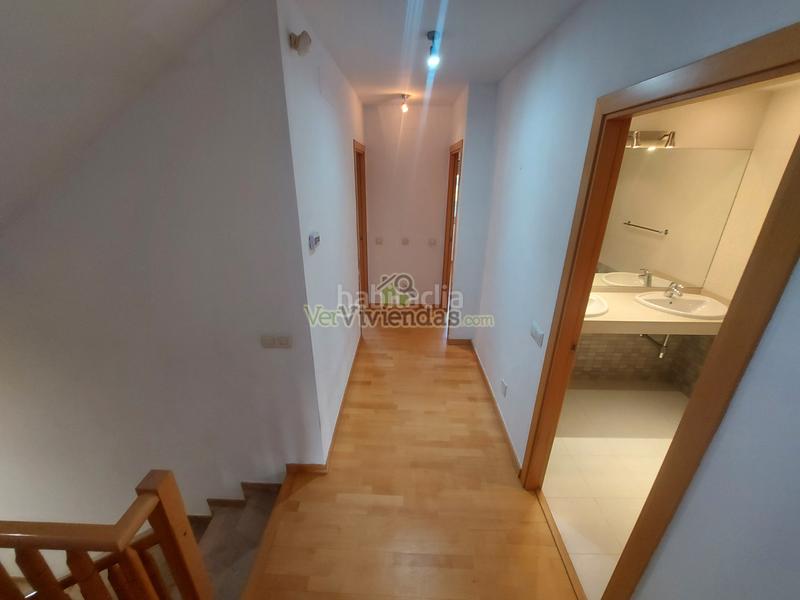 Foto e7e89baa-1063-498c-9079-f9802e8e04bd. Reihenhaus in carrer pintor rivera 1 in Abrera