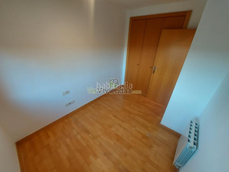 Foto f485a513-5f55-4914-8488-2f2ed2072aa0. Reihenhaus in carrer pintor rivera 1 in Abrera