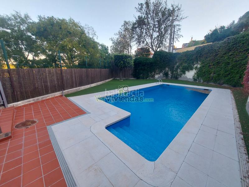 Foto fe99cb82-02ca-4247-8d96-b92d2f9ffd83. Reihenhaus in carrer pintor rivera 1 in Abrera