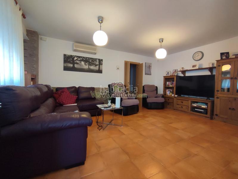 Foto 2fcf5edf-dc3c-44bf-ae8d-a71ca4603426. Maison dans carrer baix llobregat 30 dans Abrera