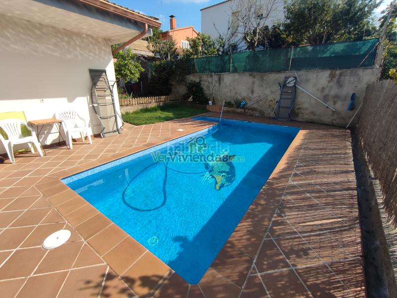Foto 408fe2f4-b4a3-4e17-8c0e-dc8e84964a0a. Maison dans carrer baix llobregat 30 dans Abrera