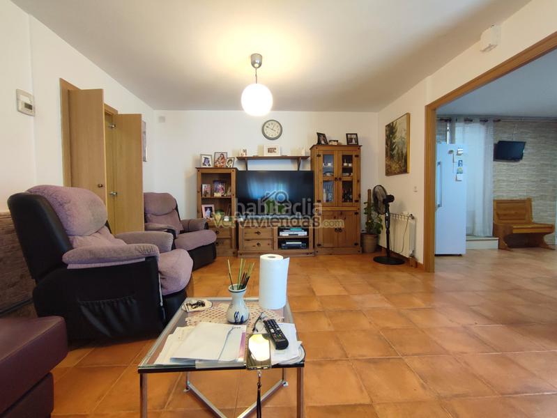 Foto ecac1703-7de2-4aeb-8b46-c5982fe9f2a1. Maison dans carrer baix llobregat 30 dans Abrera