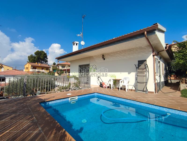 Foto f394cdc9-3a22-40bf-b8cf-a46f806410dc. Maison dans carrer baix llobregat 30 dans Abrera