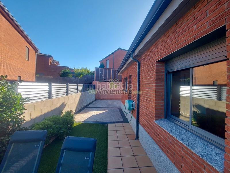 Foto 7e749f11-fe3d-40ca-994a-be666189890a. Casa a travessia del mig 4041 a Masquefa