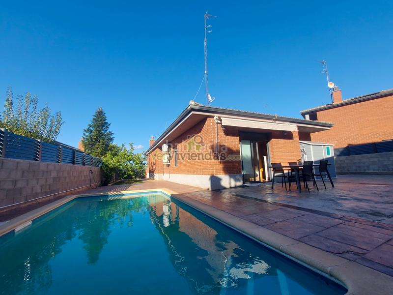 Foto 96dfbc87-d6c1-4d13-b967-4488fb14f475. Casa a travessia del mig 4041 a Masquefa