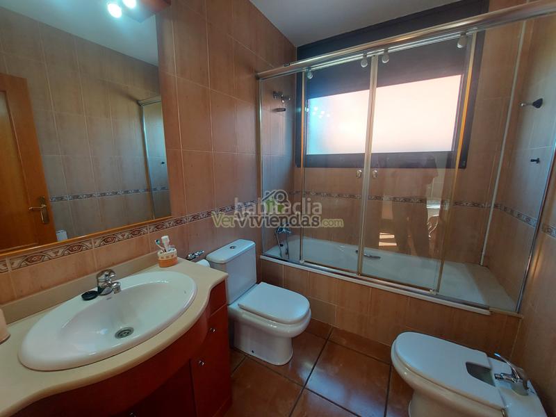 Foto ac2a4cb3-c9ef-4ace-9e0a-0a89654e6926. Casa a travessia del mig 4041 a Masquefa