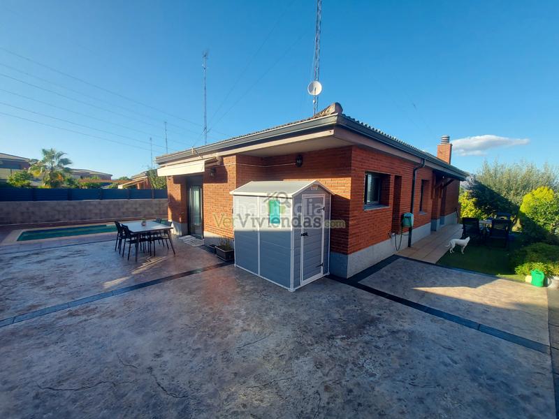 Foto b4713659-62f5-4399-a5b0-997ecd318666. Casa a travessia del mig 4041 a Masquefa