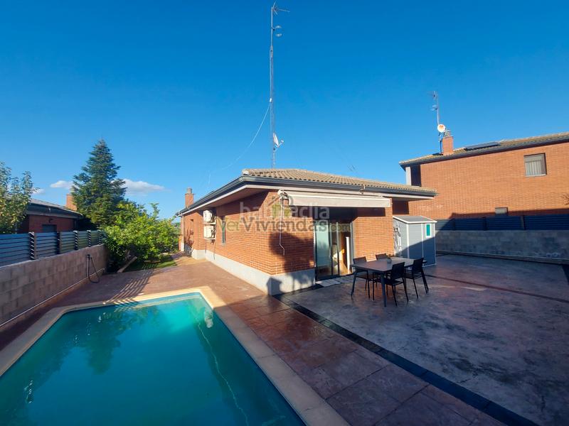 Foto cdde5d86-20e4-4171-a02f-a46e2f01d81f. Casa a travessia del mig 4041 a Masquefa