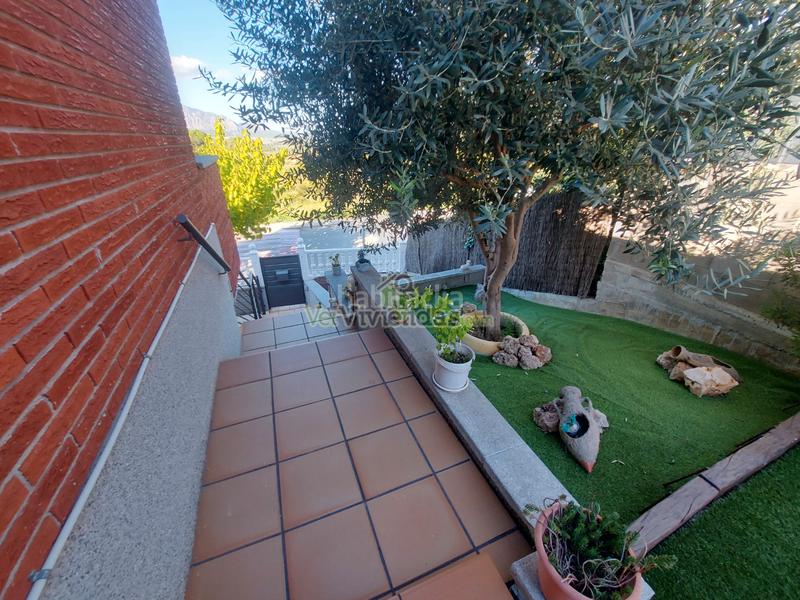 Foto ce416820-e292-4ebb-a2db-0a2f8efd4c88. Casa a travessia del mig 4041 a Masquefa