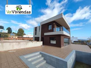 Casa  Carrer puig de mira 28. Espectacular casa con piscina