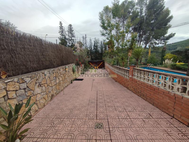 Foto 412d1572-ff21-46d7-96ad-5696603fc1d7. Haus in carrer major 611 in Vallirana