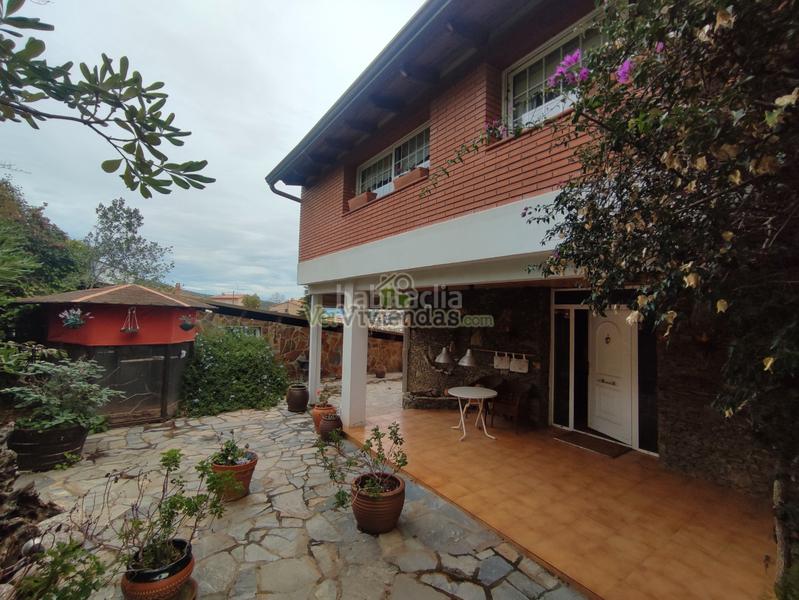 Foto aff414c9-442f-4c0f-8e82-f7ef380d7044. Haus in carrer major 611 in Vallirana