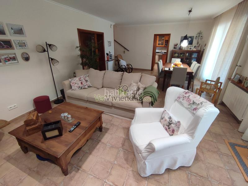 Foto 596b0ead-f79b-441e-b39b-109408b729bc. Maison dans carrer major 560 dans Vallirana