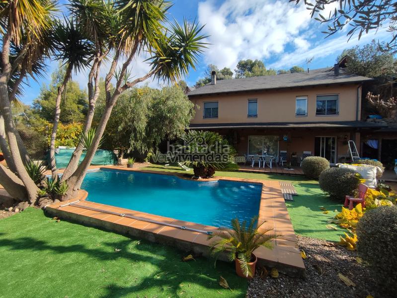 Foto 9b38f7af-8c11-4784-9270-cba5c0819305. Maison dans carrer major 560 dans Vallirana