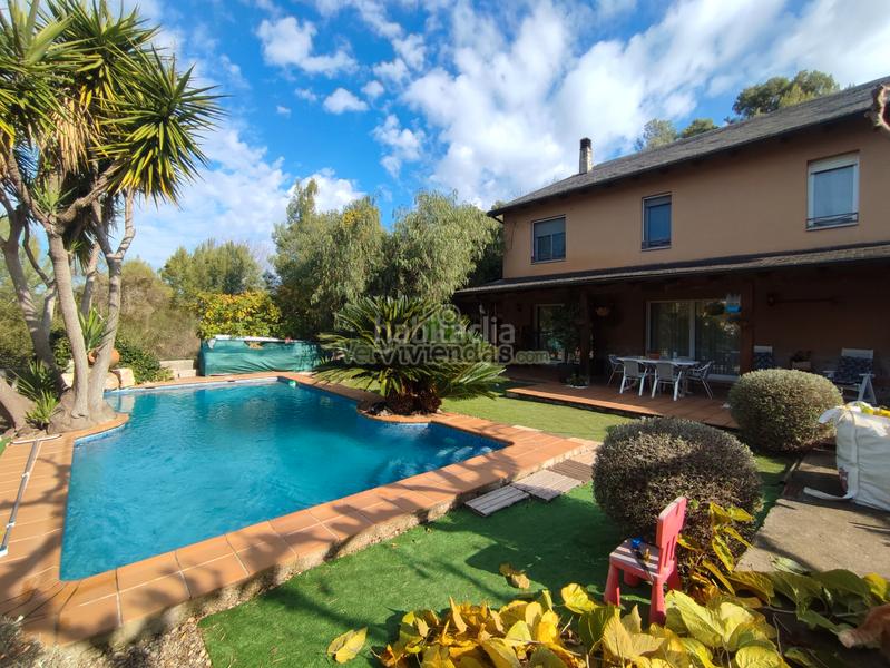 Foto a0be7a14-72cd-45e6-ad35-17ae5e8415ea. Maison dans carrer major 560 dans Vallirana