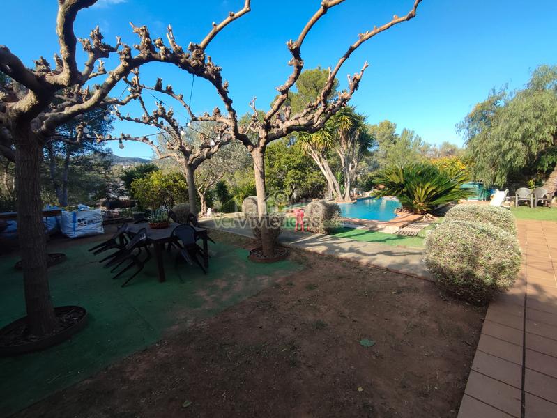 Foto db738b88-bded-4b31-8c87-81fa79dfe94a. Maison dans carrer major 560 dans Vallirana