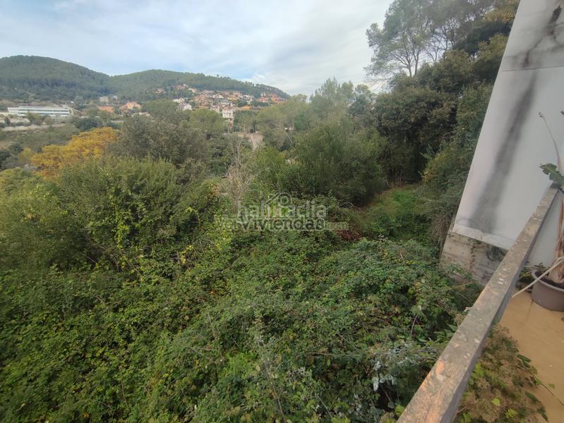 Foto 08287538-50b3-4b1c-b759-22958d846458. Casa a carrer amadeu vives 17 a Torrelles de Llobregat