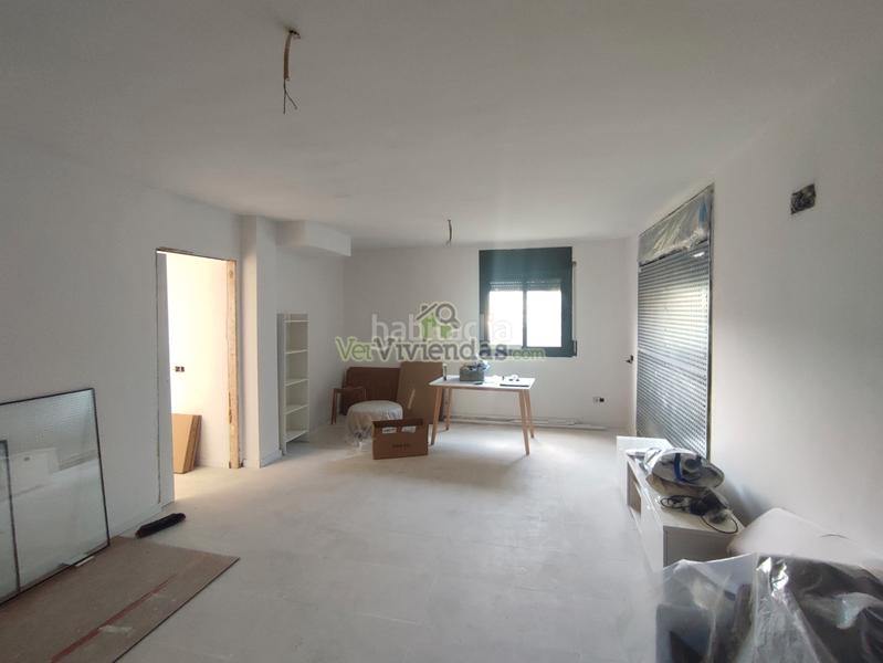 Foto 0833af74-64c6-4f65-87b7-749da1129a2e. Casa a carrer amadeu vives 17 a Torrelles de Llobregat