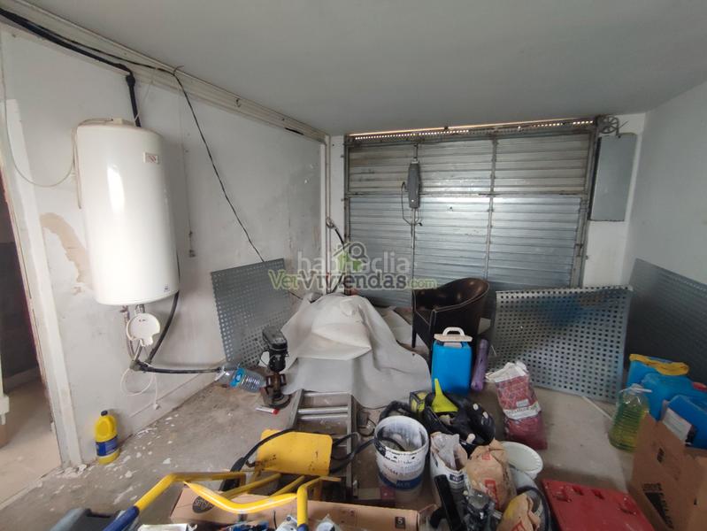 Foto 092f45f8-166d-4d7a-8726-c114d88f7526. Casa a carrer amadeu vives 17 a Torrelles de Llobregat