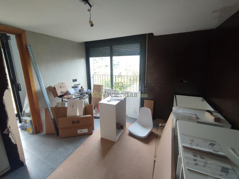 Foto 0976df6b-6e3c-4f0f-a778-c7aa8bdc0e3a. Casa a carrer amadeu vives 17 a Torrelles de Llobregat