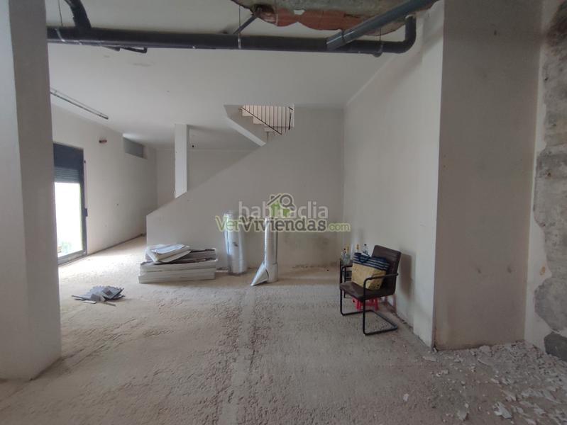 Foto 49ad4d3d-2aaf-463e-993c-f4ef3c73d447. Casa a carrer amadeu vives 17 a Torrelles de Llobregat