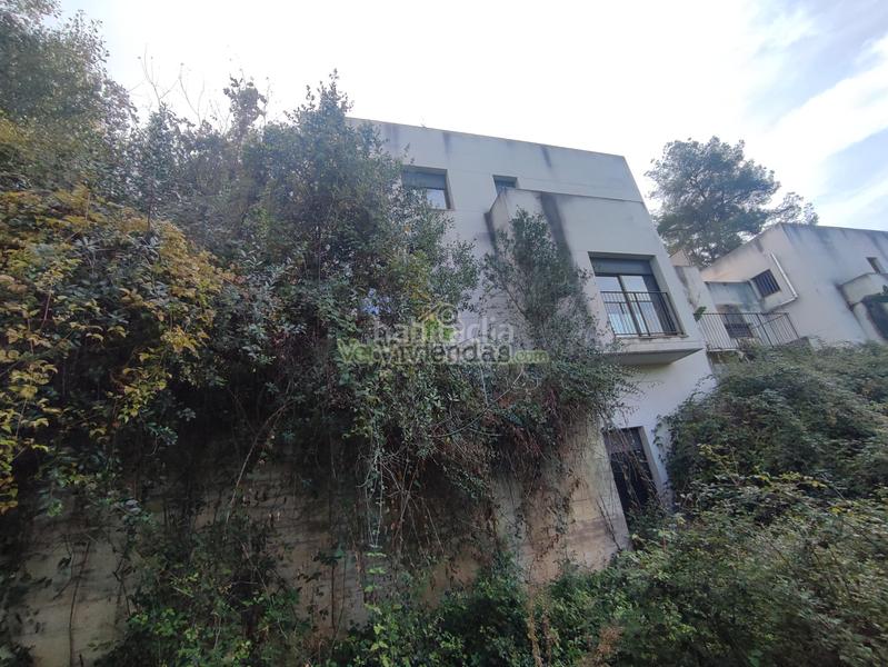 Foto 617d8538-d017-4b84-b506-9419b555a7a4. Casa a carrer amadeu vives 17 a Torrelles de Llobregat