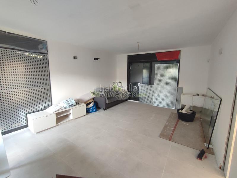 Foto 931e3c9c-e1f8-4da5-afba-a6bb9e006c2d. Casa a carrer amadeu vives 17 a Torrelles de Llobregat