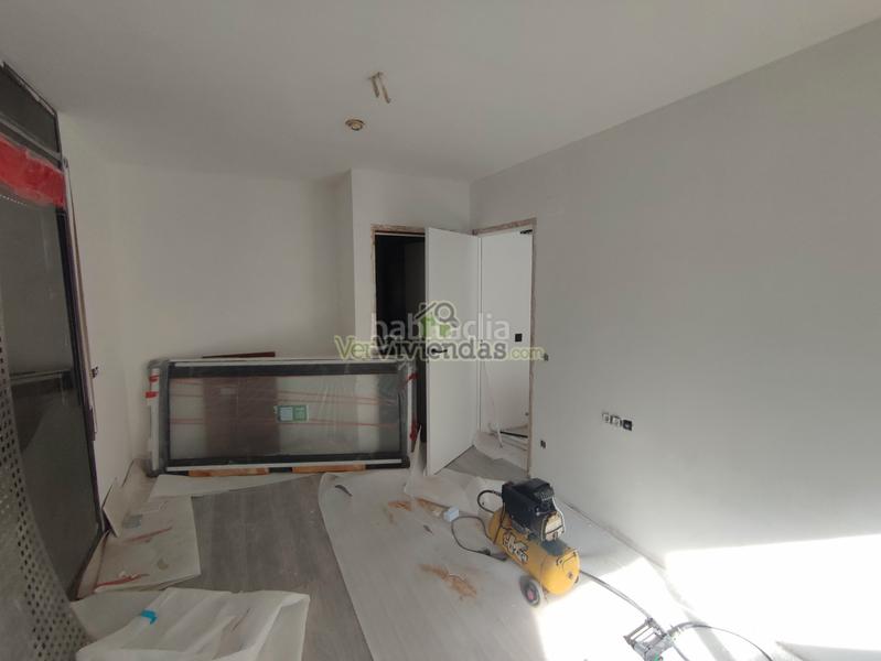 Foto b183286c-0152-46a0-9be2-ad54fc6d23f7. Casa a carrer amadeu vives 17 a Torrelles de Llobregat