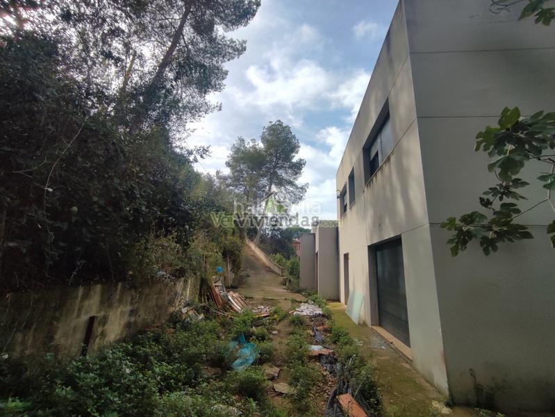 Foto beae36e7-ddc8-4d66-bff7-9d5e3e4af270. Casa a carrer amadeu vives 17 a Torrelles de Llobregat