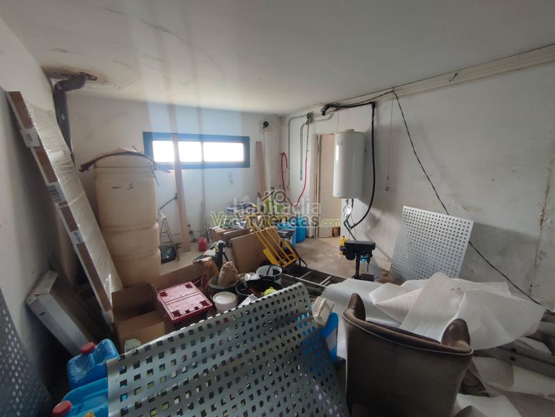 Foto bf55b786-bb8f-4eba-9aa4-16630777b630. Casa a carrer amadeu vives 17 a Torrelles de Llobregat